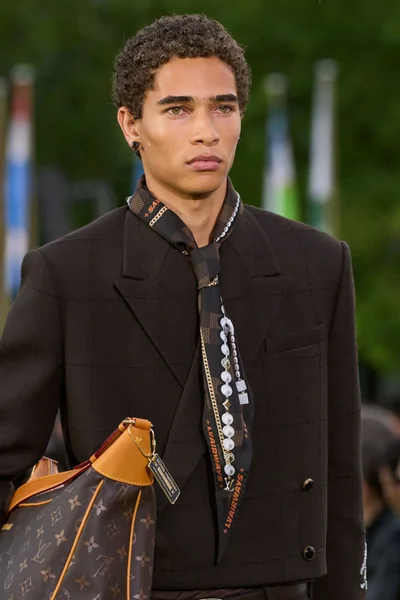 Look 84